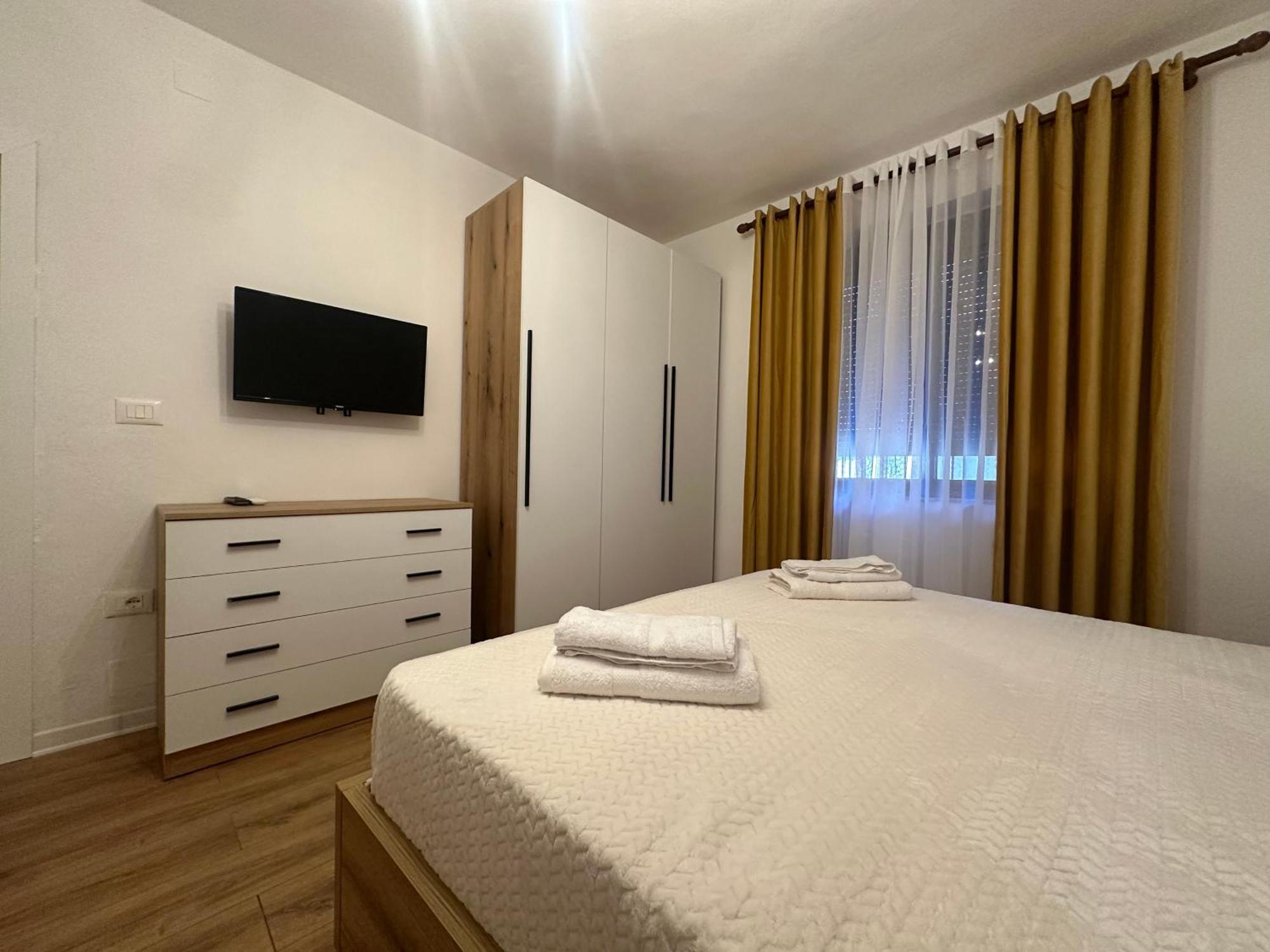 Vera'S Apartment Тирана Экстерьер фото