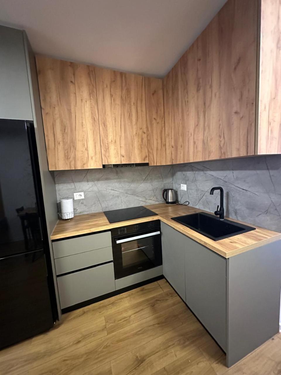 Vera'S Apartment Тирана Экстерьер фото